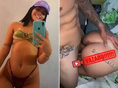 Vitória Trindade dando a bucetinha apertada de quatro