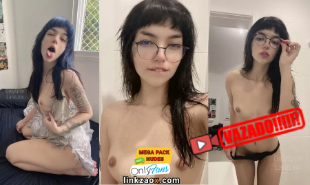 Lara Linx tocando siririca