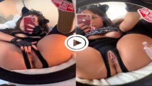 Yasmin Paladini nua tocando siririca